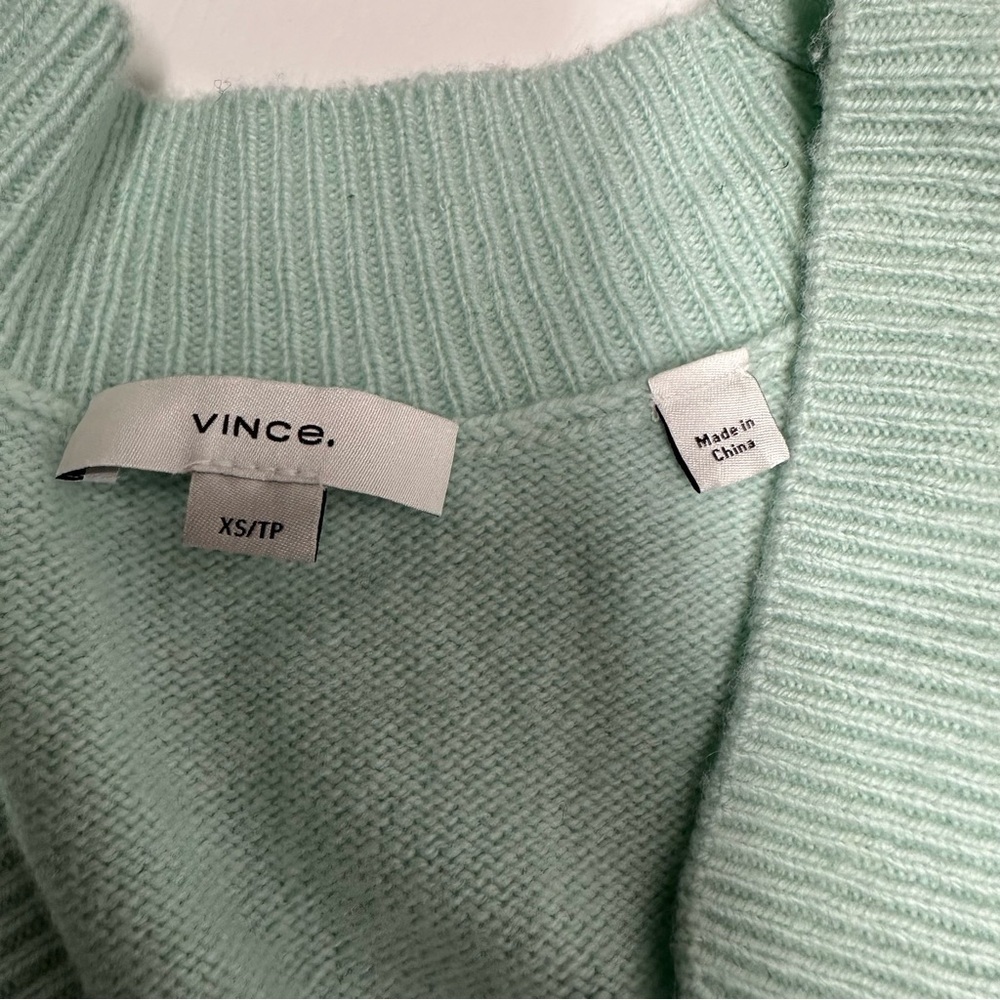 Vince Light Green V-Neck Women's Sweater wool/cashmere blend size XS - Picture 6 of 9
